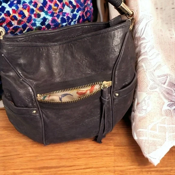 Tre VERO Sturdy Black calfskin leather Hobo Style Shoulder Bag - Picture 2 of 9